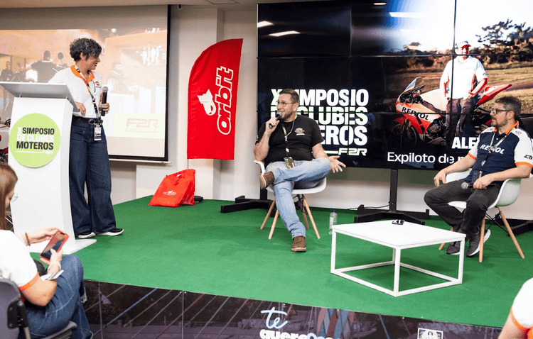 Simposio de clubes moteros